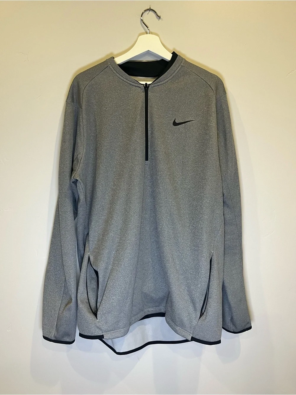 Nike Men's Light Gray Half-Zip Performance Pullover